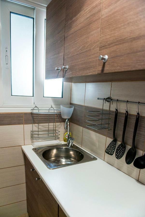 Athenshub - Across Metro Station Apartment Екстериор снимка